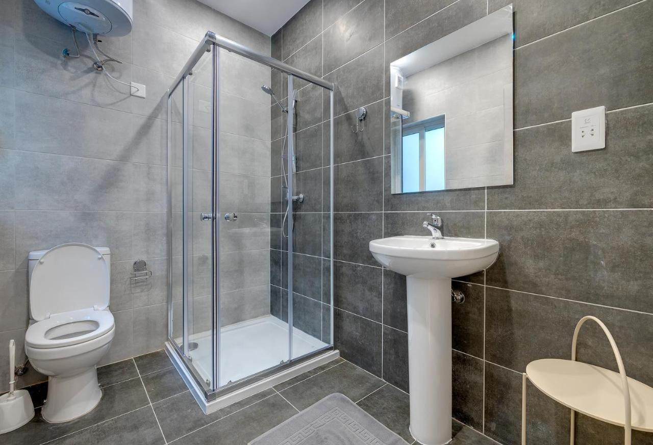 Modern Family Holiday Retreat In Gzira Sliema Luaran gambar