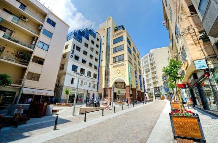 Modern Family Holiday Retreat In Gzira Sliema Luaran gambar